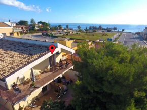 Medlar House with big balcony with seaview at 250 meters about from the beach